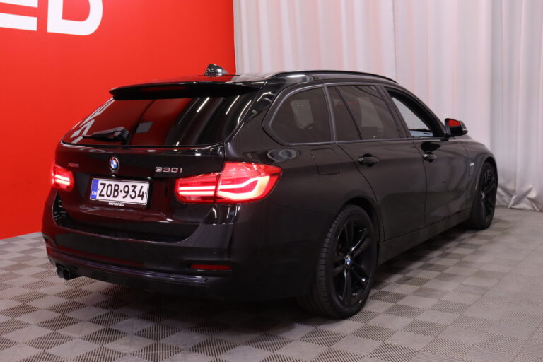 BMW 330