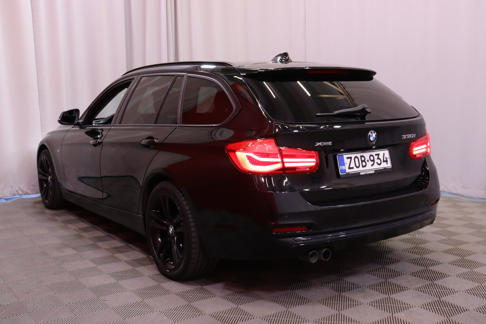 BMW 330 2018, photo 5/32