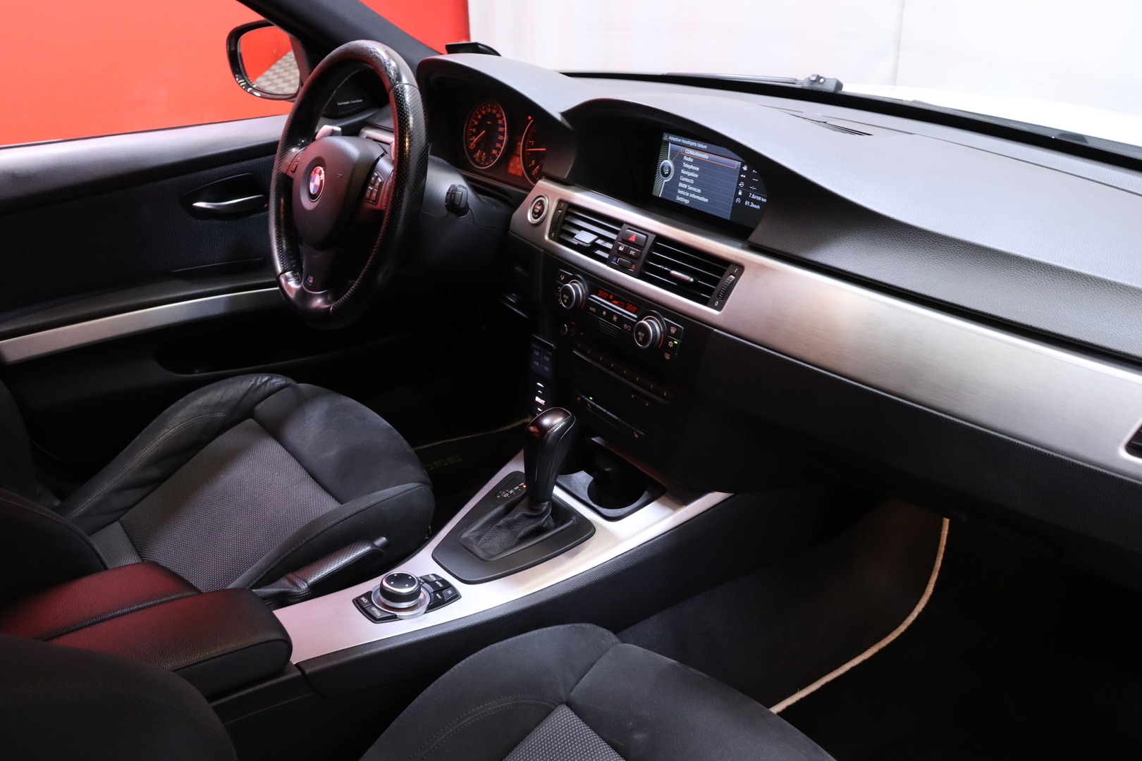 BMW - 330 - A E91 Touring - Farmari