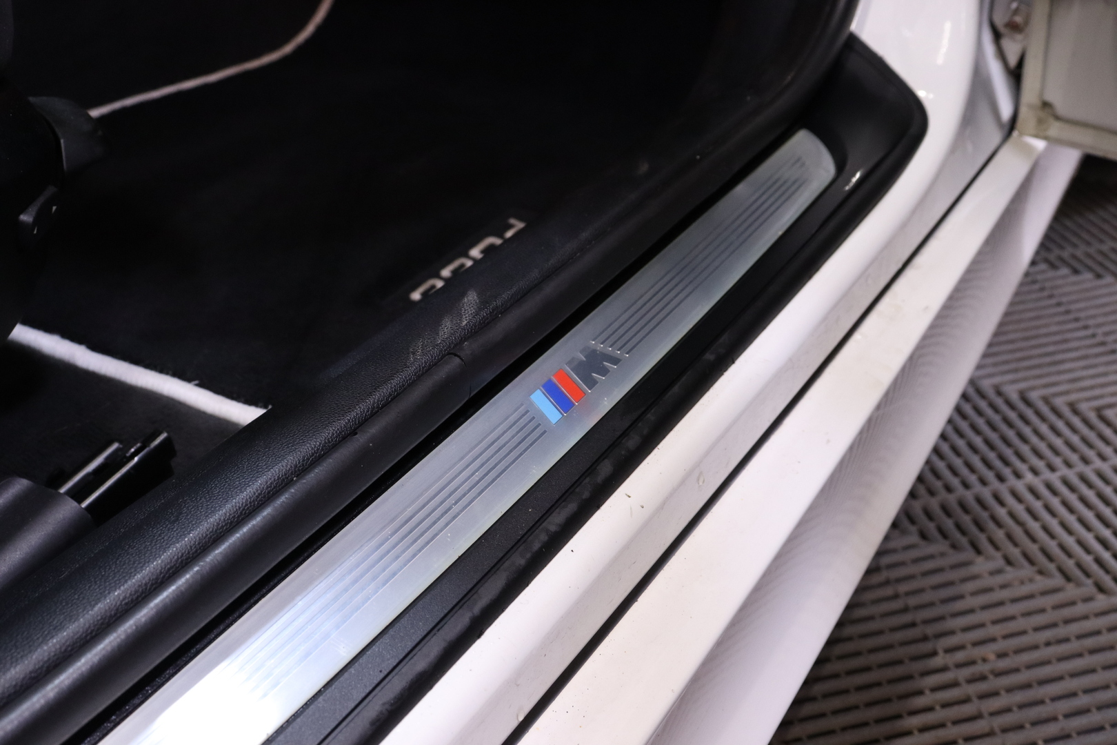 BMW - 330 - A E91 Touring - Farmari