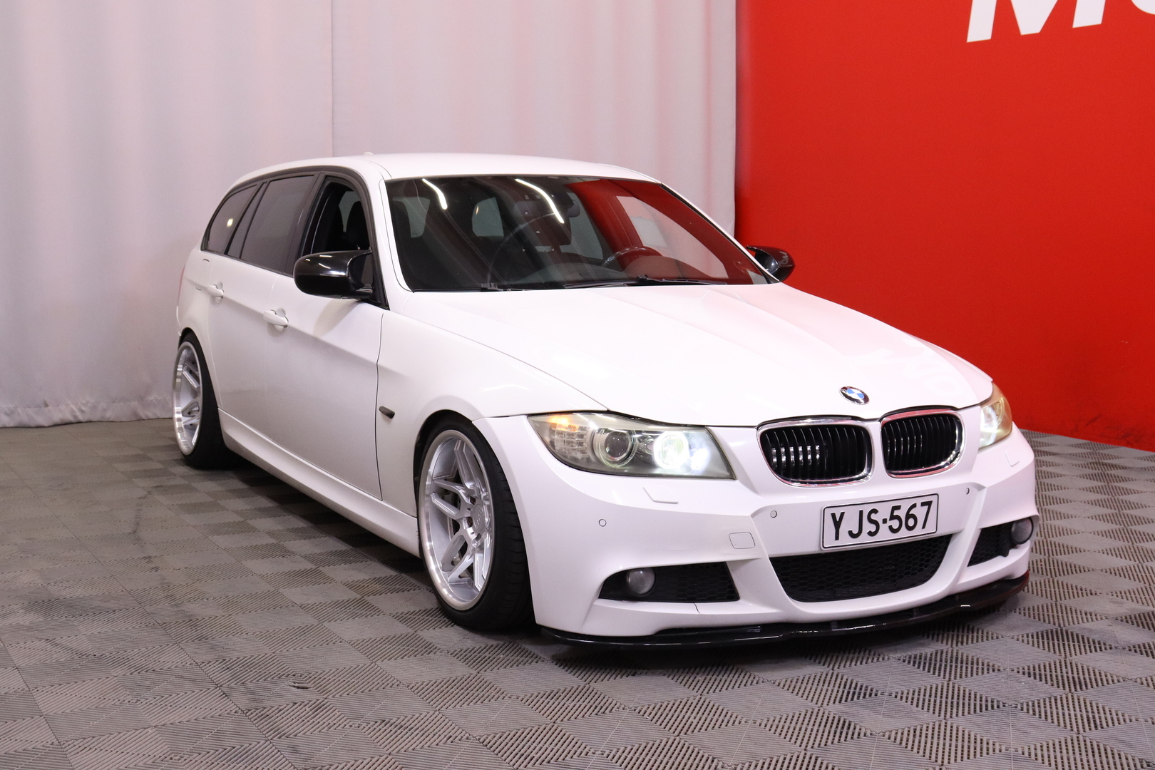 BMW - 330 - A E91 Touring - Farmari