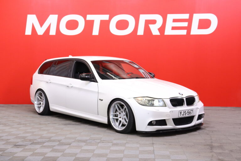 BMW - 330 - A E91 Touring - Farmari