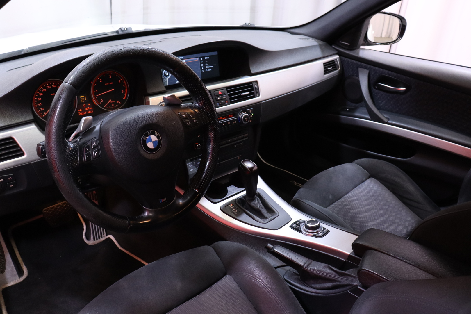BMW - 330 - A E91 Touring - Farmari