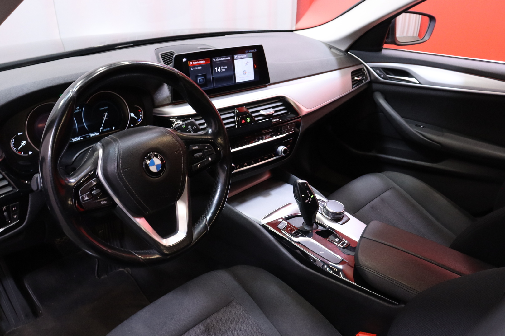 BMW - 520 - G31 Touring 520d A xDrive Business - Farmari