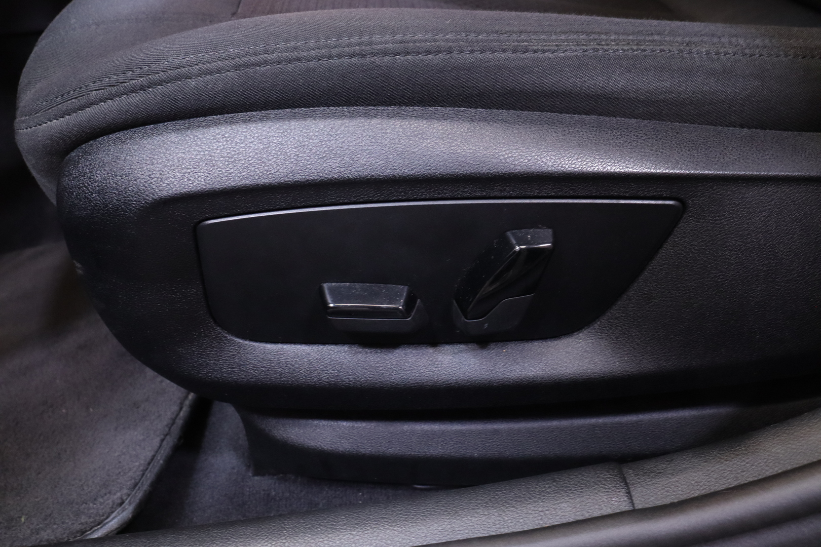 BMW - 520 - G31 Touring 520d A xDrive Business - Farmari