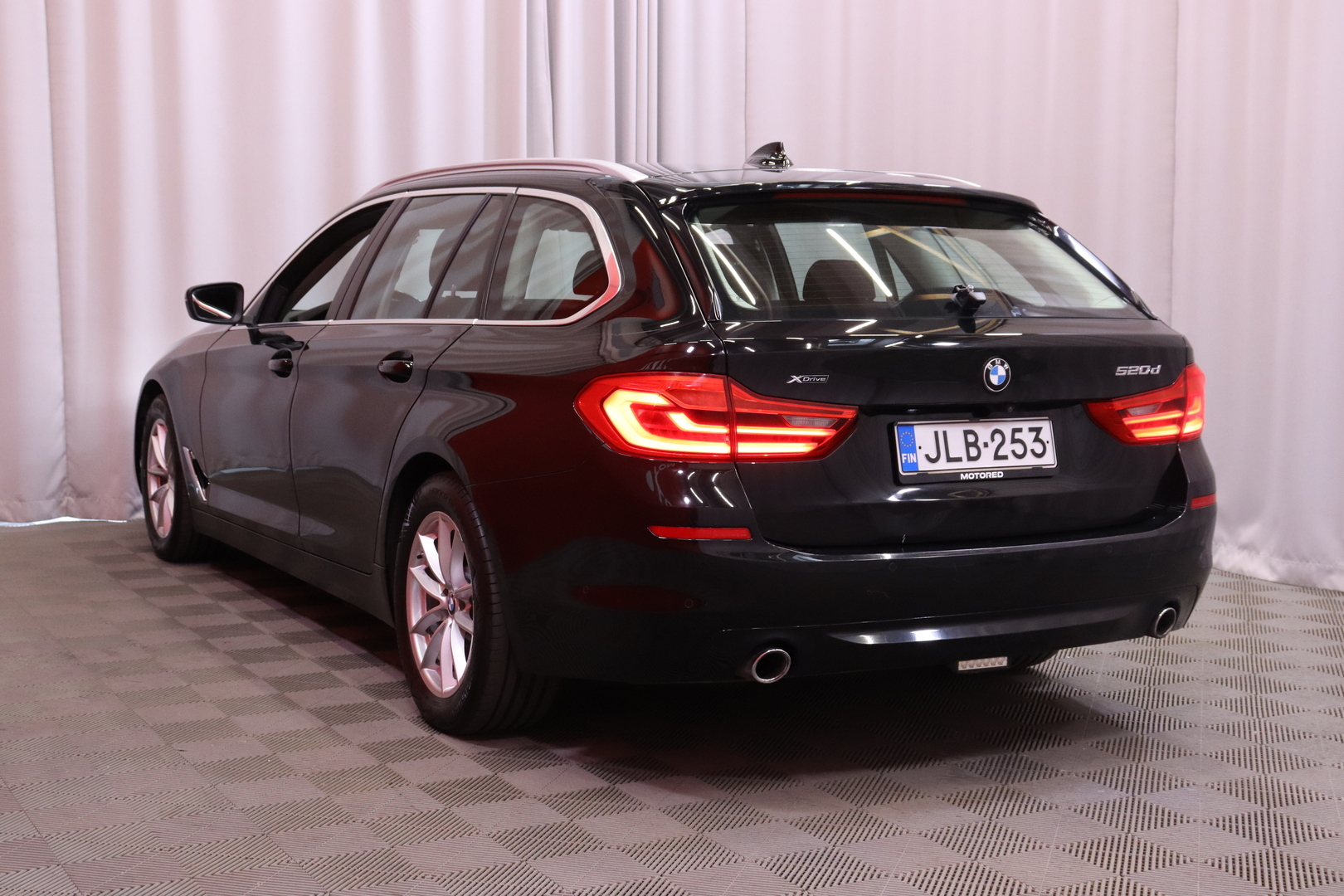 BMW - 520 - G31 Touring 520d A xDrive Business - Farmari
