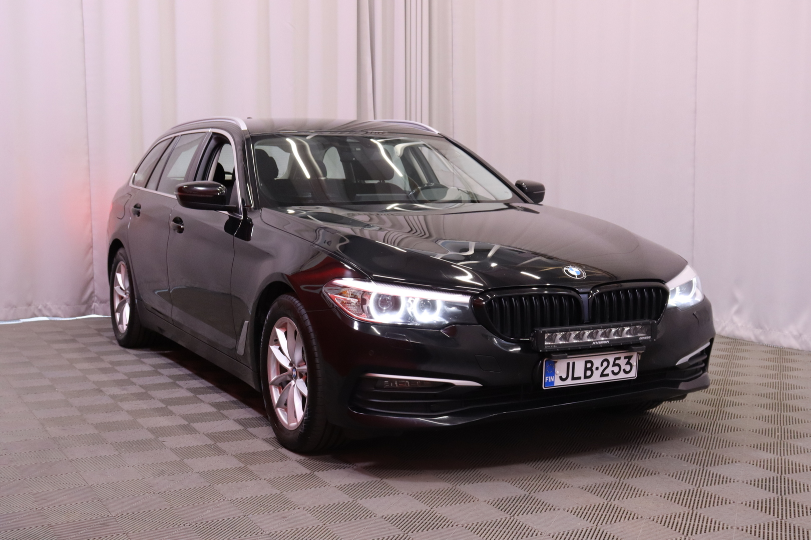 BMW - 520 - G31 Touring 520d A xDrive Business - Farmari