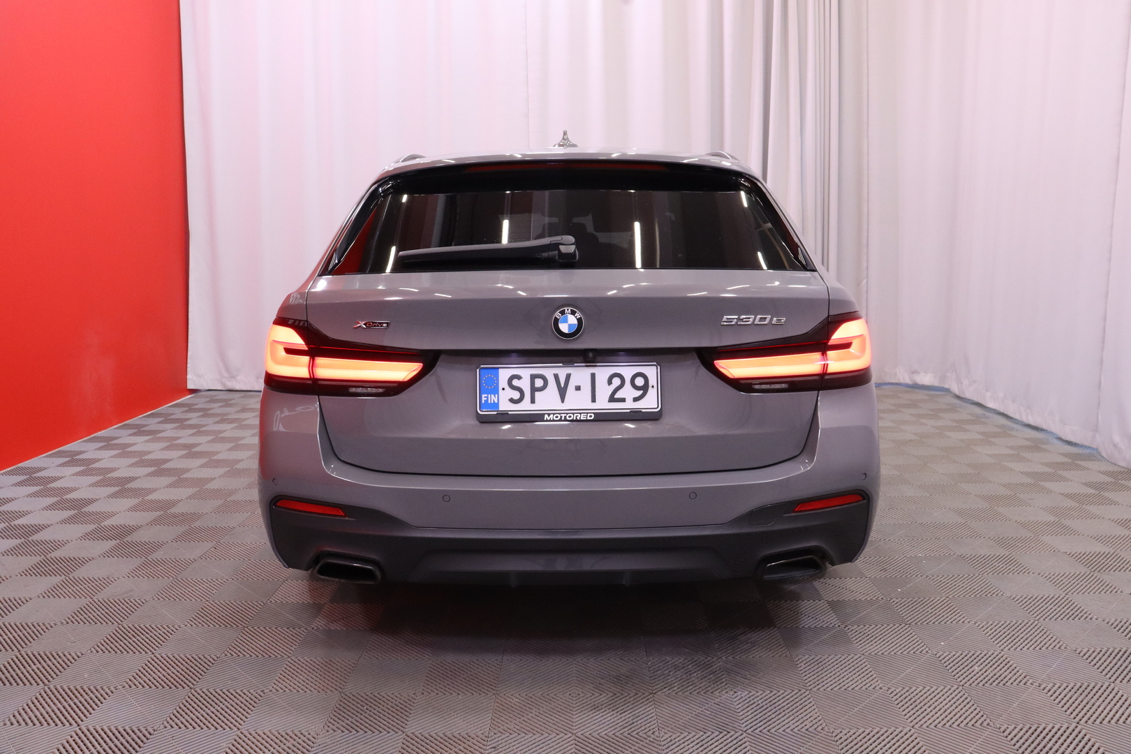 BMW - 530 - G31 Touring 530e xDrive A Charged Edition M Sport - Farmari