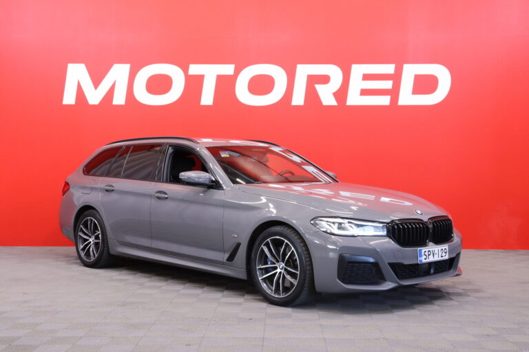 BMW - 530 - G31 Touring 530e xDrive A Charged Edition M Sport - Farmari
