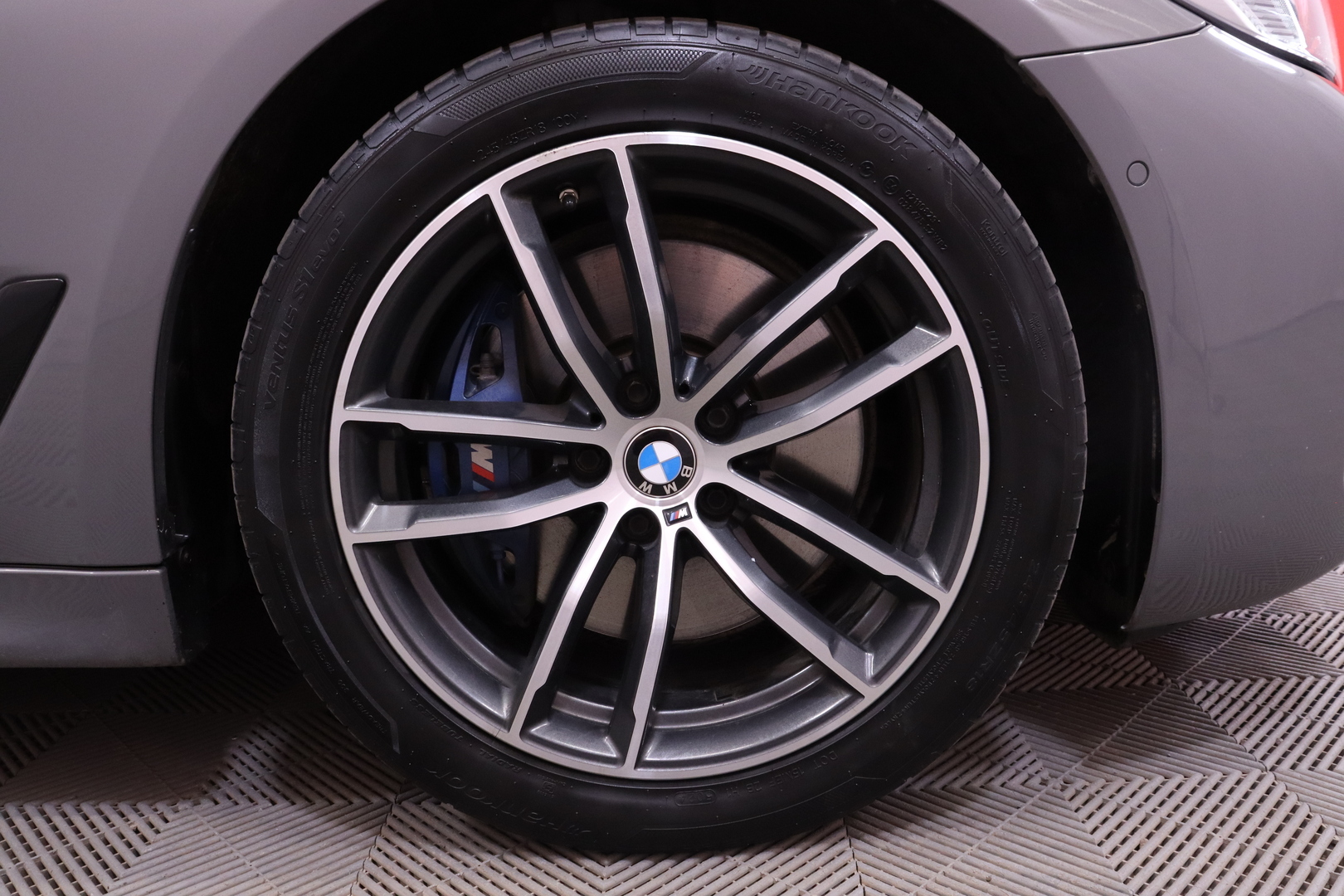 BMW - 530 - G31 Touring 530e xDrive A Charged Edition M Sport - Farmari