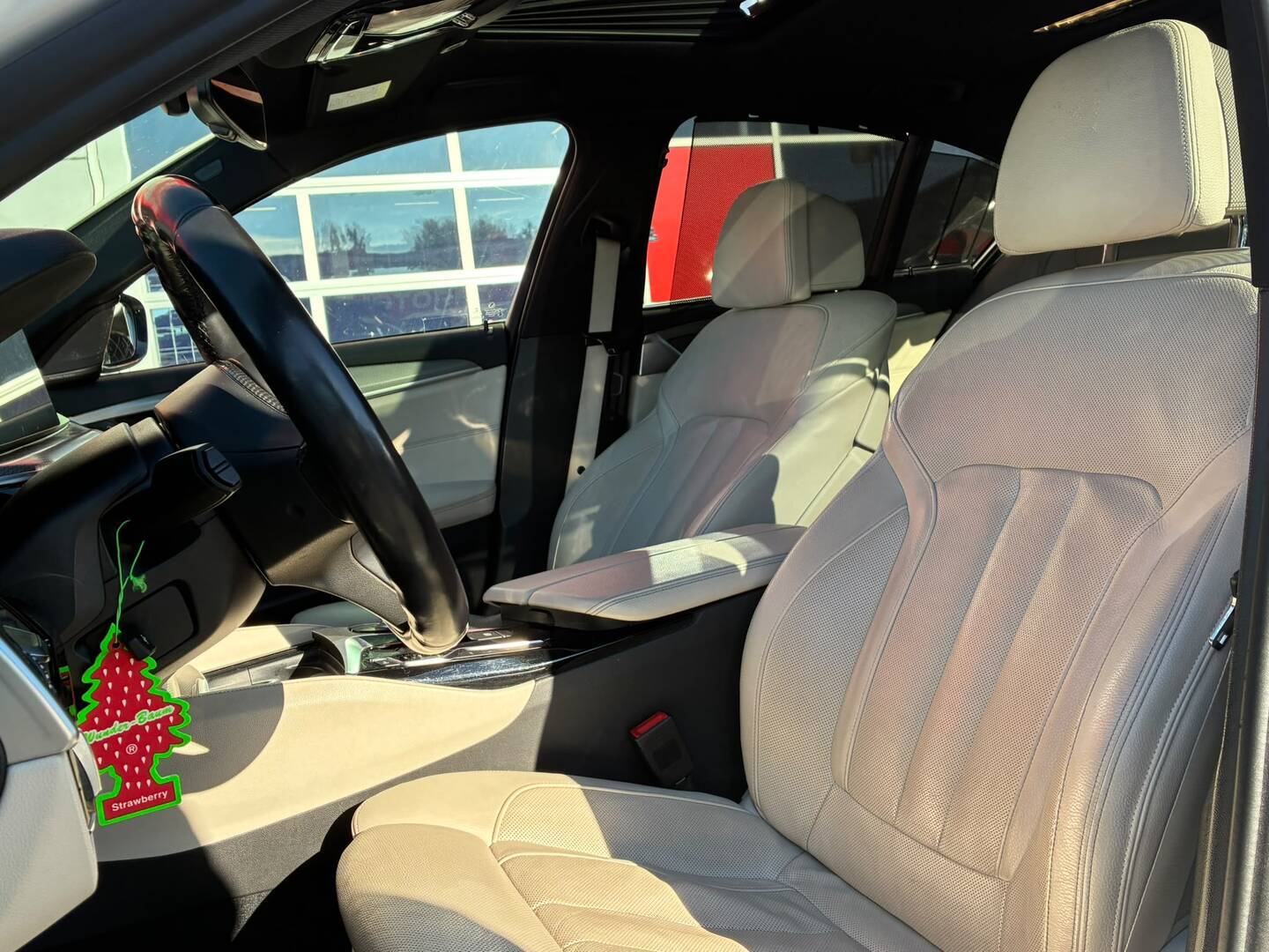 BMW - 530 - e iPerformance Sedan M Sport - Sedan