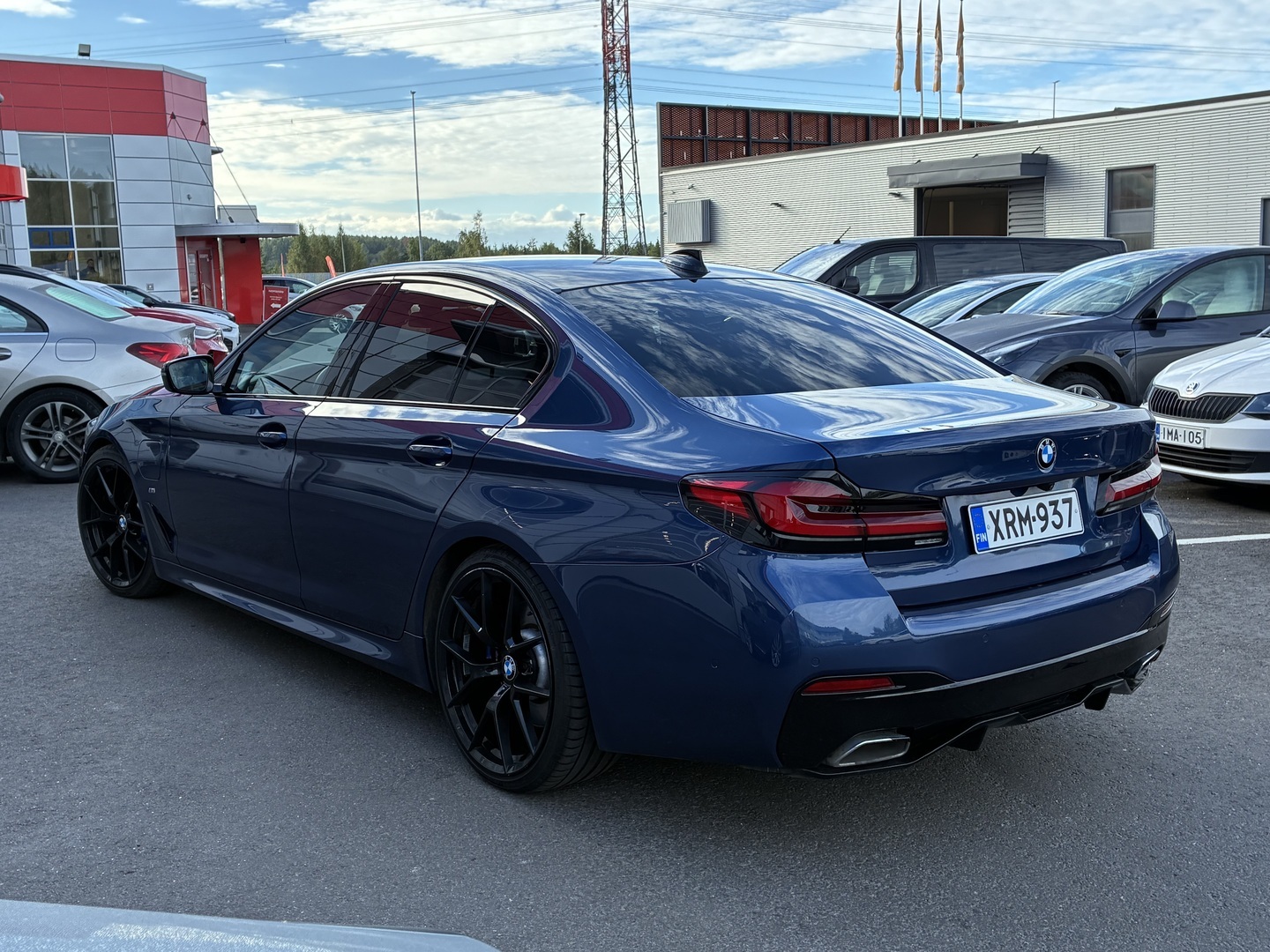 BMW - 530 - G30 Sedan 530e xDrive A Charged Edition M Sport - Sedan