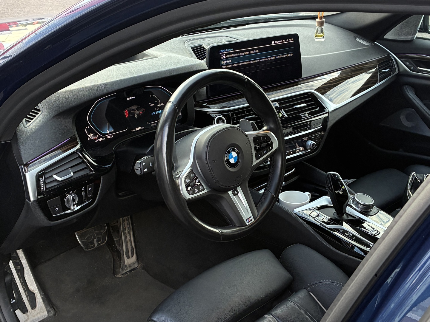 BMW - 530 - G30 Sedan 530e xDrive A Charged Edition M Sport - Sedan