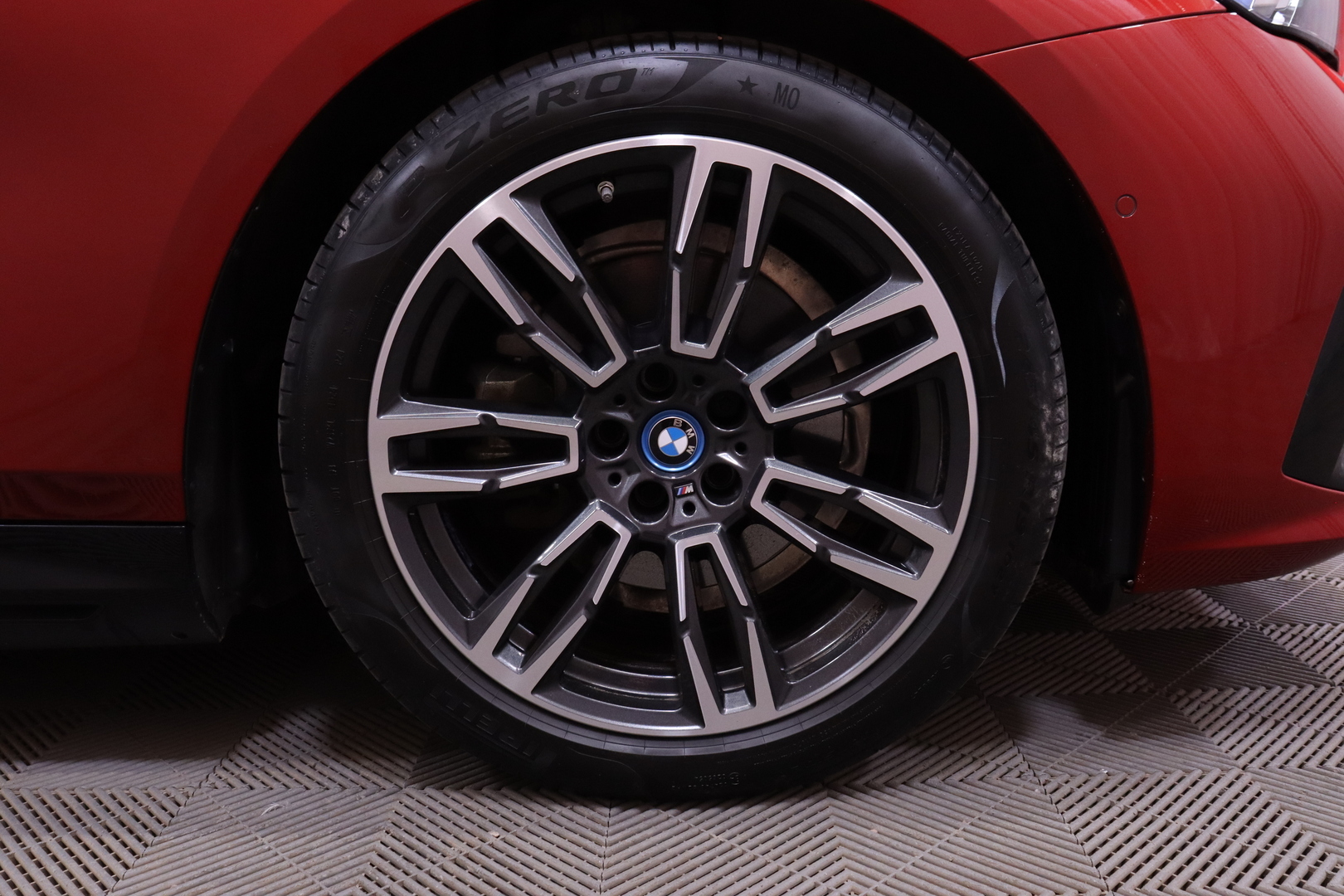 BMW - 530 - G61 Touring 530e A xDrive M sport Charged Edition - Farmari