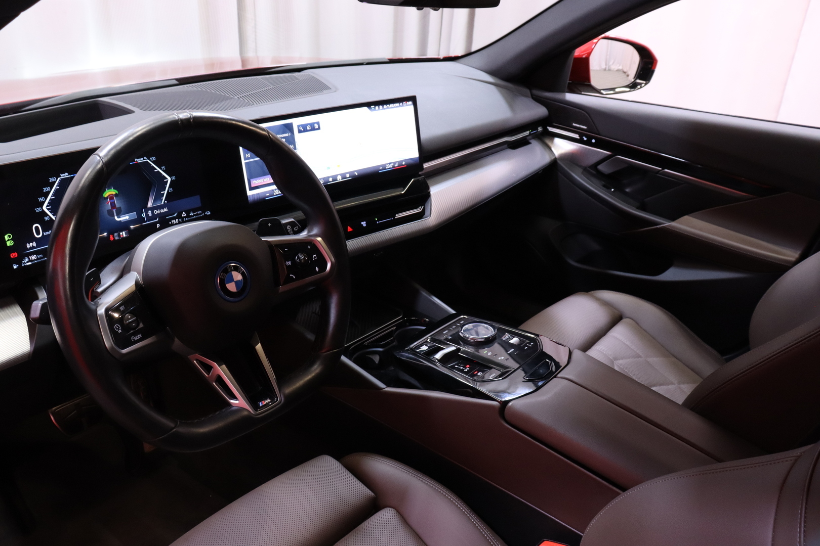 BMW - 530 - G61 Touring 530e A xDrive M sport Charged Edition - Farmari