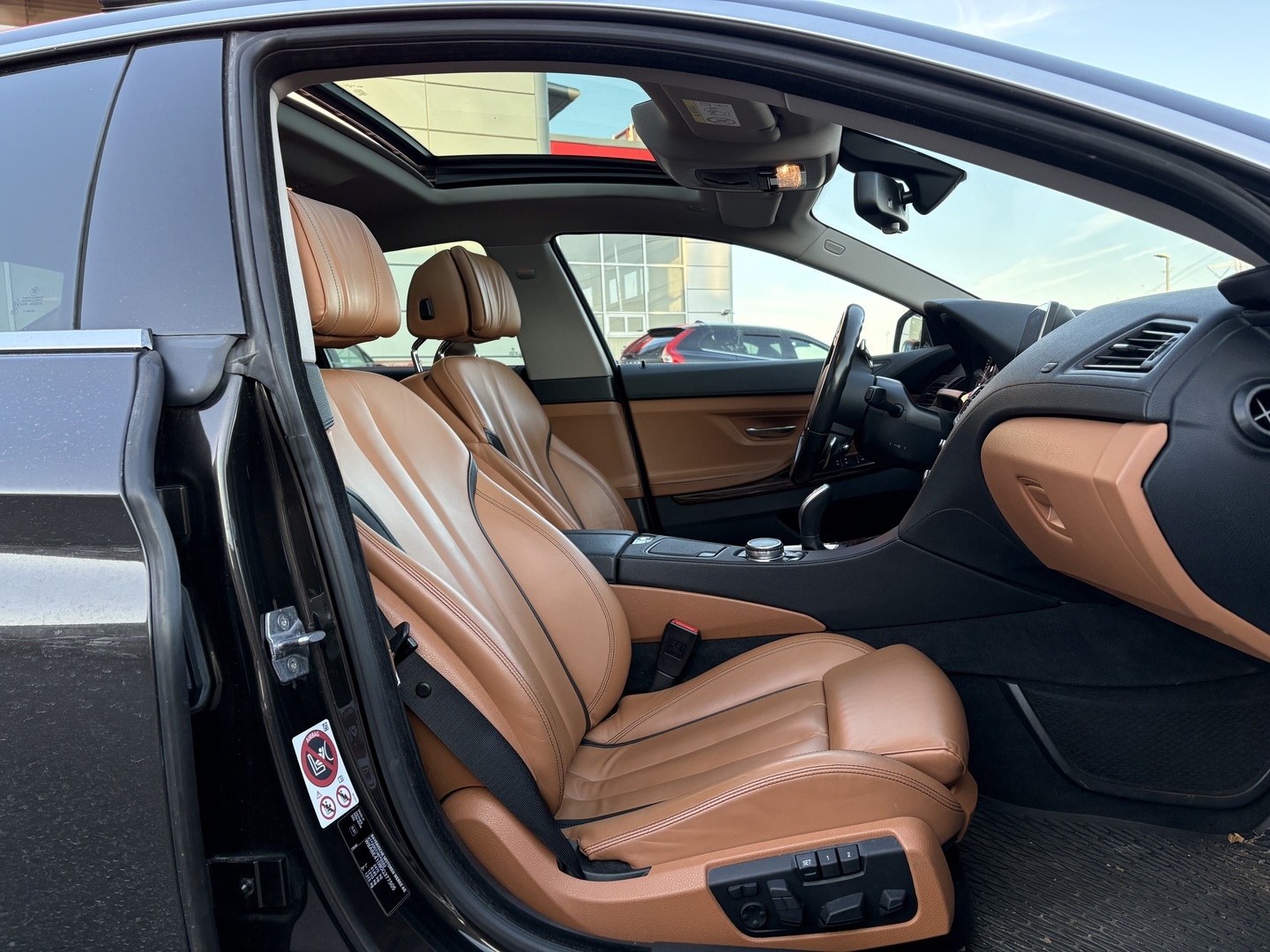 BMW - 640 - F06 Gran Coupé 640d A xDrive - Sedan