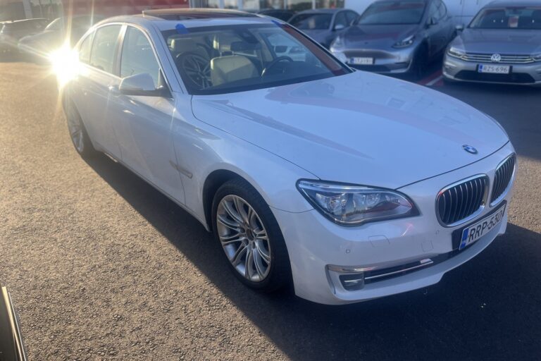 BMW 740
