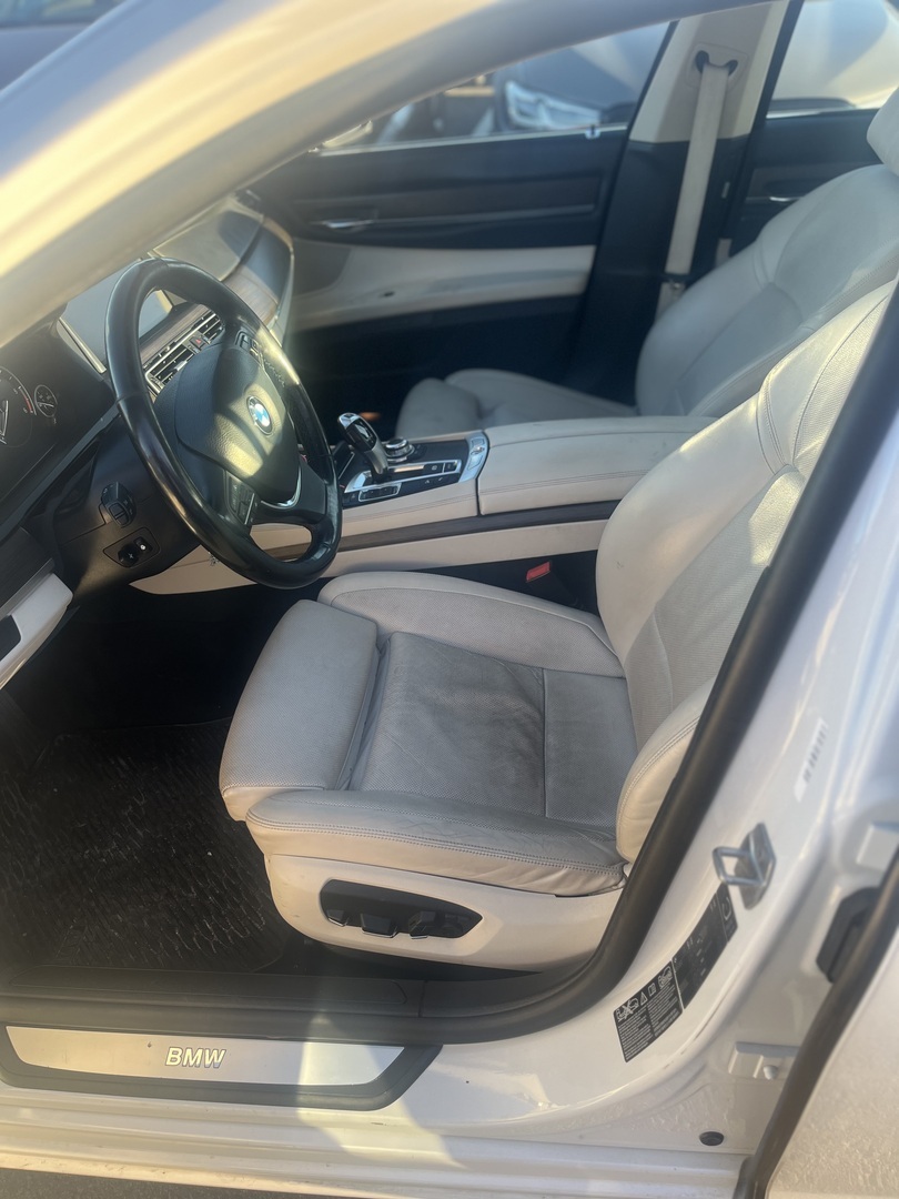 BMW - 740 - d xDrive - Sedan