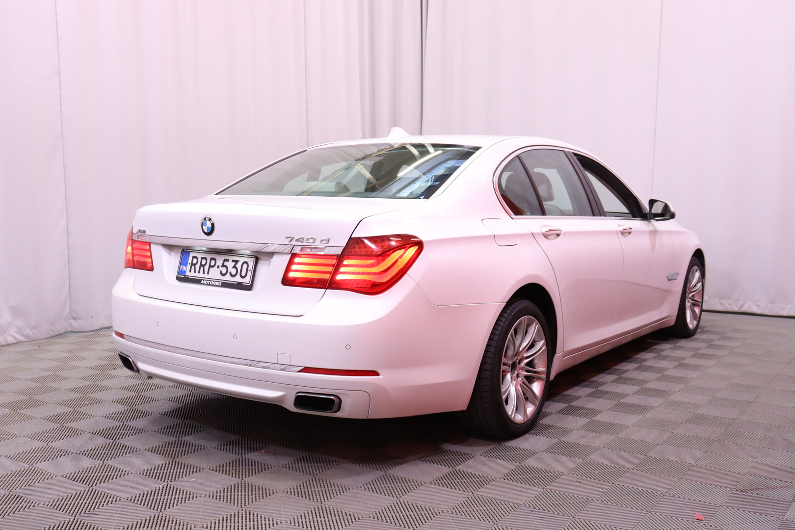 BMW 740 d xDrive 2012, kuva 5/41
