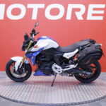 BMW - F - 900R // Vaihtoehto uudelle / Huoltokirja / Sivulaukut / Suomi-pyörä // - Moottoripyörä