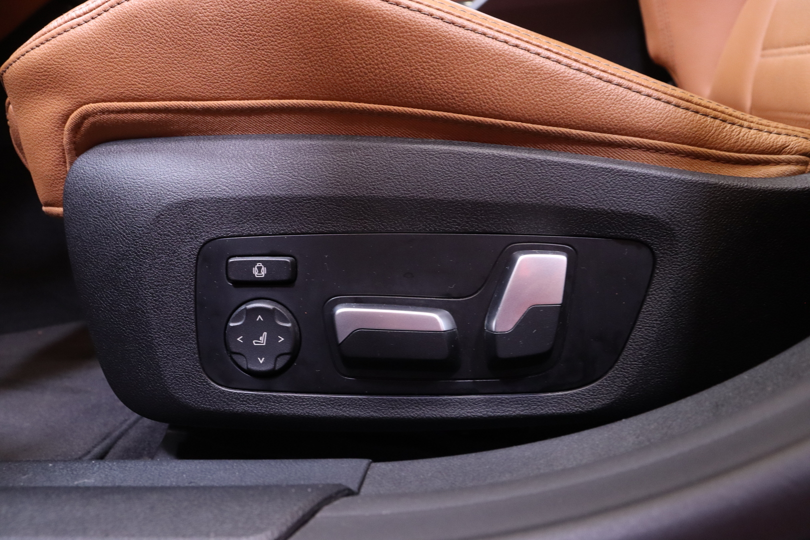 BMW - I4 M50 - Fully Charged // Suomi-auto / M-Istuimet / Laser / ACC / HUD / Kamera / H&K // - Sedan