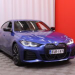 BMW - I4 M50 - Fully Charged // Suomi-auto / M-Istuimet / Laser / ACC / HUD / Kamera / H&K // - Sedan