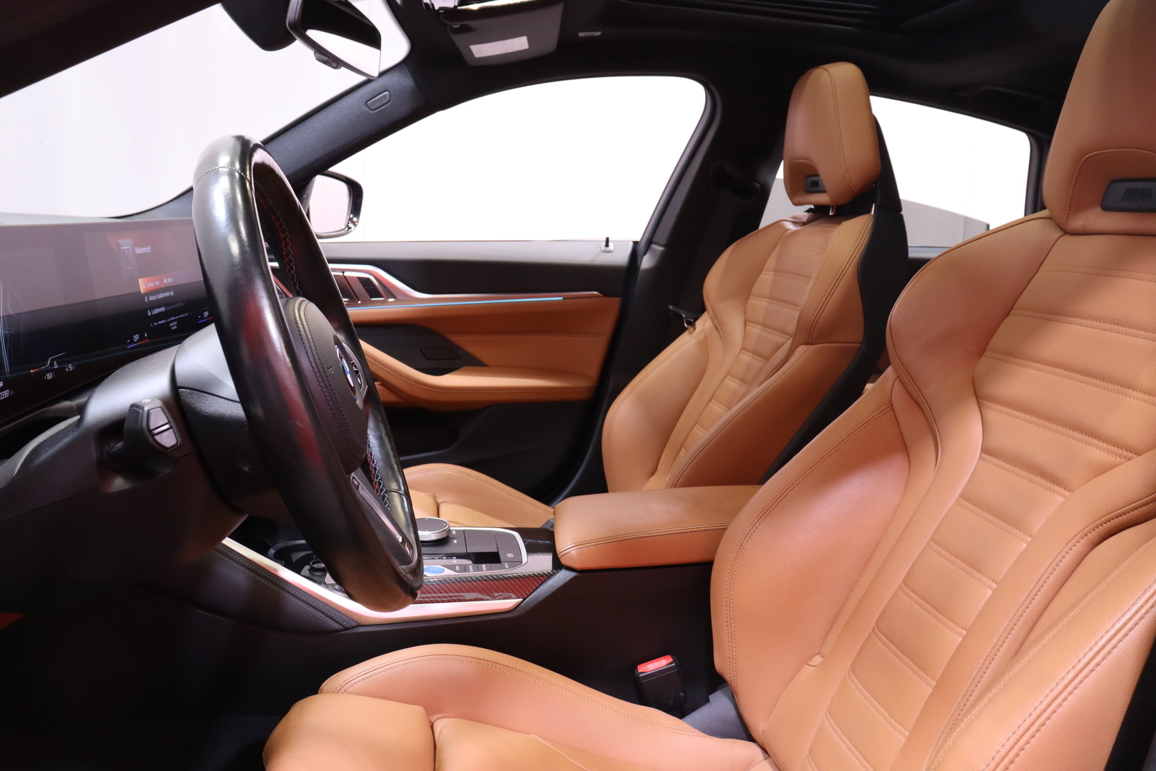BMW - I4 M50 - Fully Charged // Suomi-auto / M-Istuimet / Laser / ACC / HUD / Kamera / H&K // - Sedan