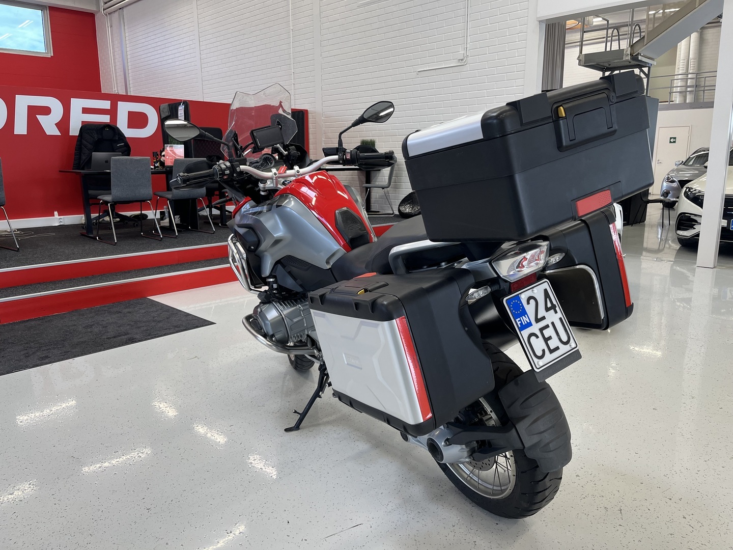 BMW - R - 1200 GS // Suomi Pyörä / Huoltokirja / ESA / 3x laukut / Vakkari / Navi // - Moottoripyörä
