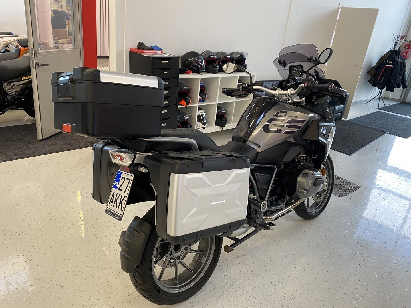 BMW - R - 1200 GS // Facelift! / Navi / Dynamic ESA / Vakkari / Laukut / Modet // - Moottoripyörä