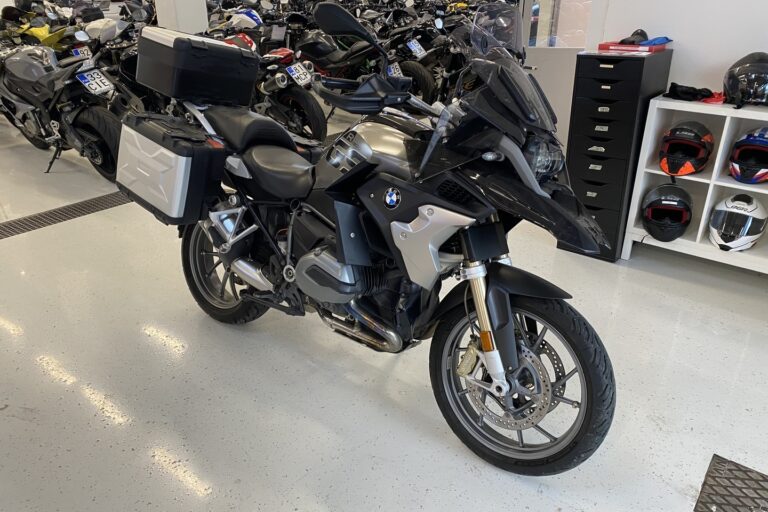 BMW - R - 1200 GS // Facelift! / Navi / Dynamic ESA / Vakkari / Laukut / Modet // - Moottoripyörä