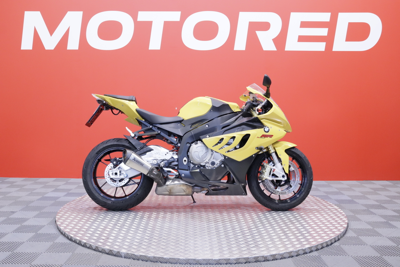 BMW - S - 1000RR // Suomi-pyörä / Huoltokirja / Akrapovic / Shifter / Ajomodet // - Moottoripyörä
