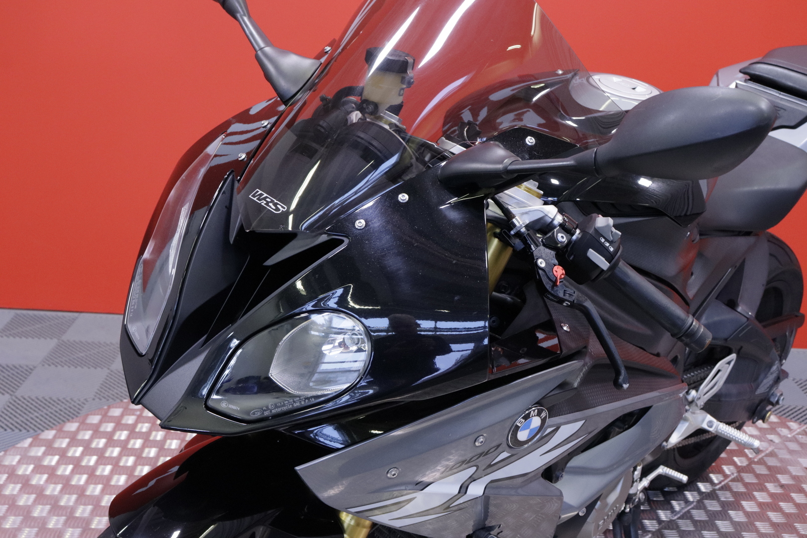 BMW - S - 1000RR // Suomi-pyörä / Huoltokirja / Leovince / Sähköalusta / Shifter / Ajomodet // - Moottoripyörä