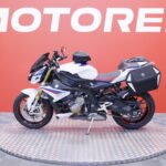 BMW - S - 1000R  // Huoltokirja / Akrapovic / DTC / Ajomodet  / Sivulaukut // - Moottoripyörä