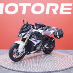 BMW - S - 1000R  // Huoltokirja / Akrapovic / DTC / Ajomodet  / Sivulaukut // - Moottoripyörä
