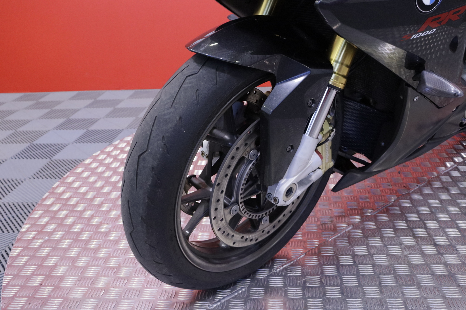 BMW - S - 1000RR // Suomi-pyörä / Huoltokirja / Ajomodet / Shifter / Kaatumatapit // - Moottoripyörä