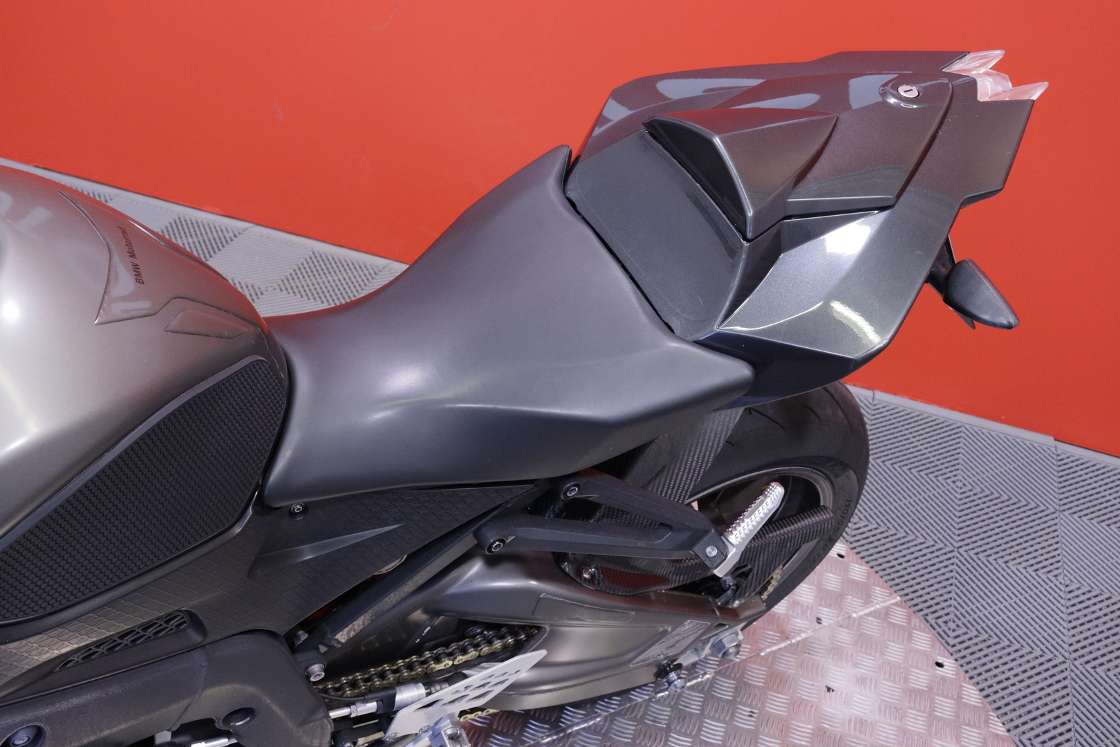 BMW - S - 1000RR // Suomi-pyörä / Huoltokirja / Ajomodet / Shifter / Kaatumatapit // - Moottoripyörä