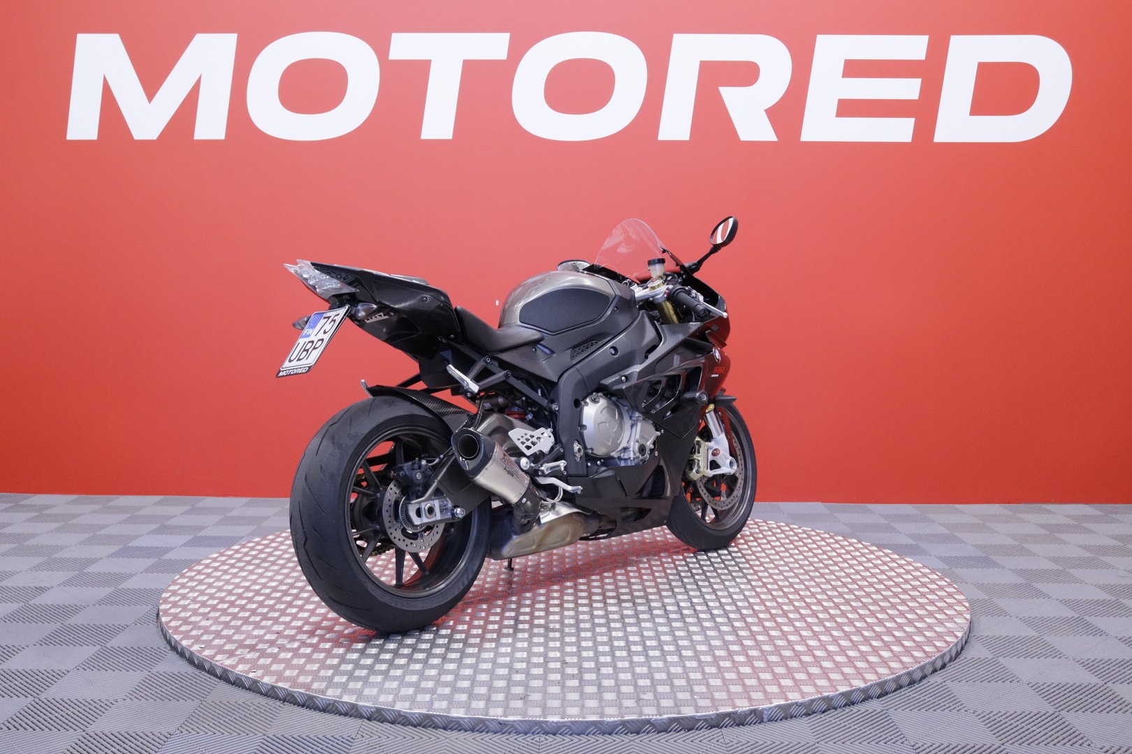 BMW - S - 1000RR // Suomi-pyörä / Huoltokirja / Ajomodet / Shifter / Kaatumatapit // - Moottoripyörä
