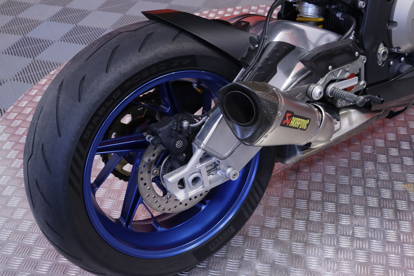 BMW - S - 1000RR // Öhlins / Takovanteet! / Akrapovic / Shifter / Huoltokirja / Suomi-pyörä // - Moottoripyörä