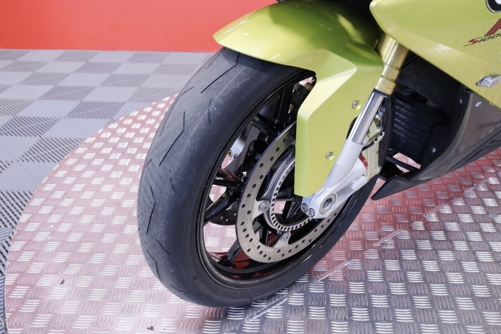 BMW - S - 1000RR // Suomi-pyörä / Akrapovic / Huoltokirja // - Moottoripyörä