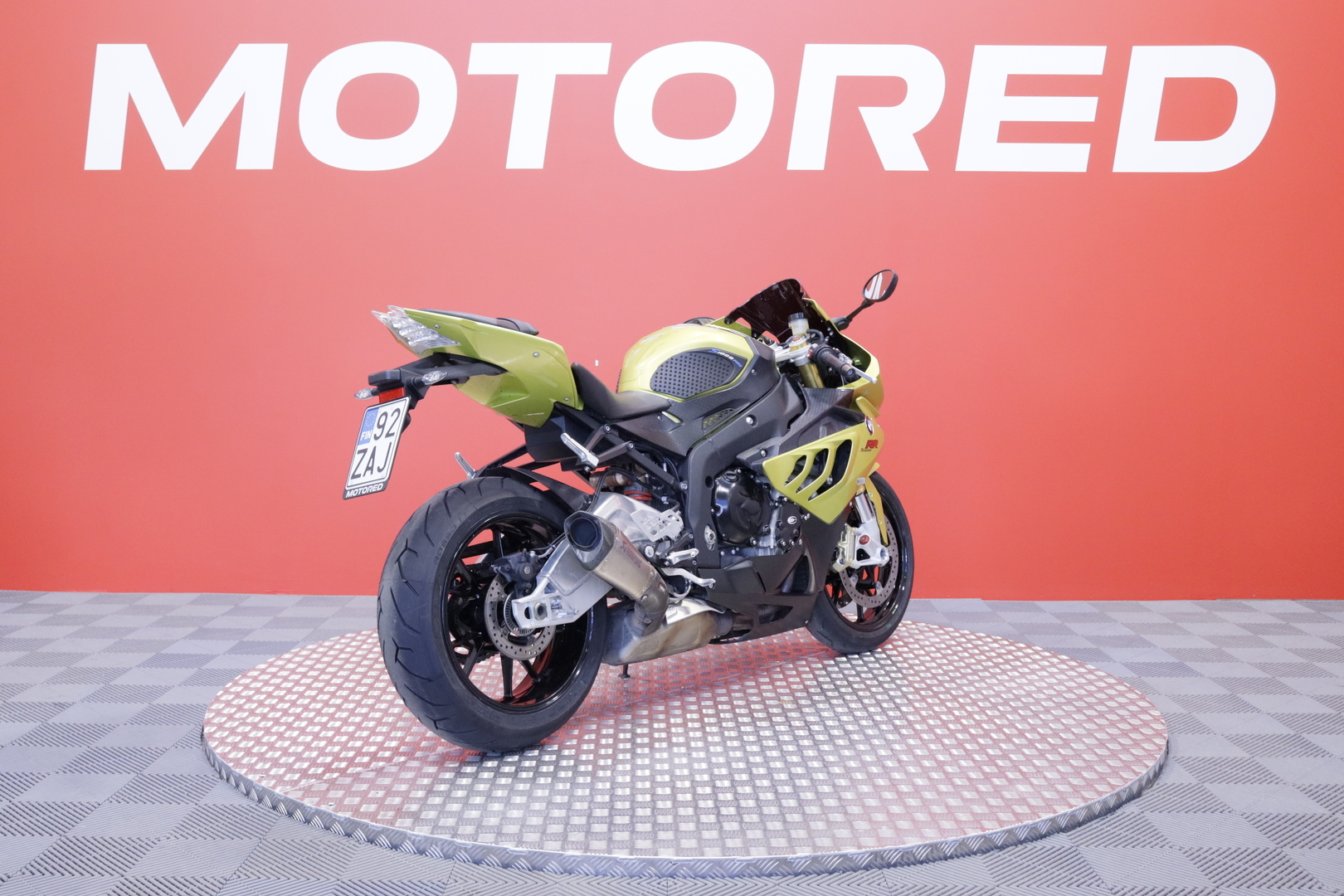 BMW - S - 1000RR // Suomi-pyörä / Akrapovic / Huoltokirja // - Moottoripyörä