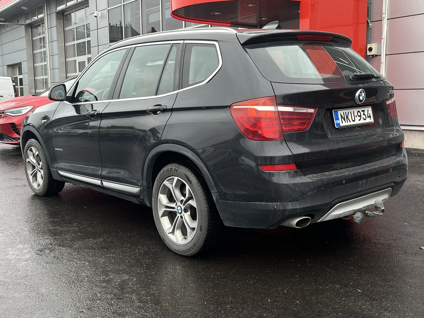 BMW - X3 - F25 xDrive20d A Business xLine - Maastoauto