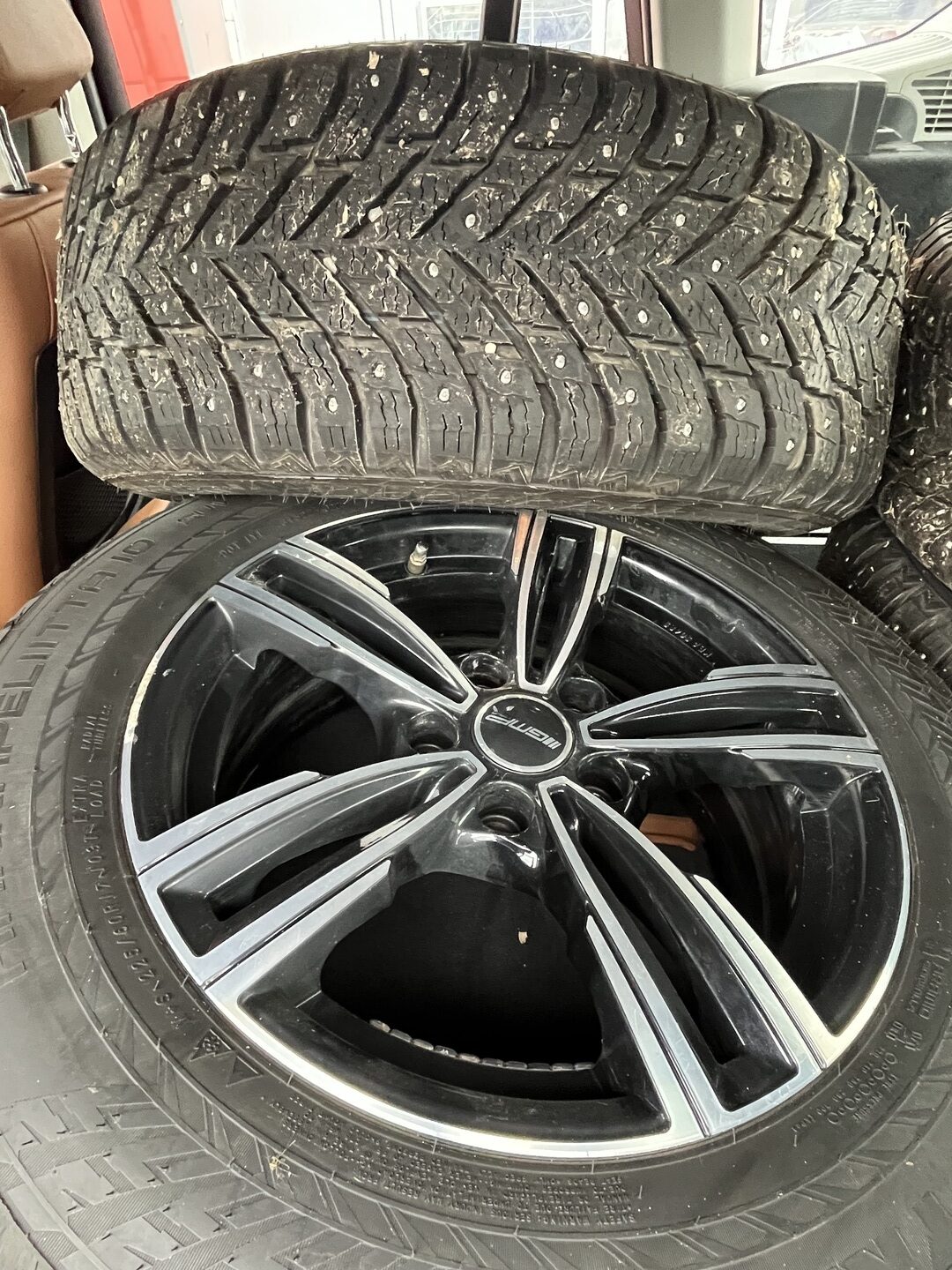 BMW - X3 - F25 xDrive20d A Business xLine - Maastoauto