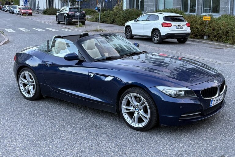 BMW - Z4 - E89 Roadster / Suomi-auto / - Avoauto