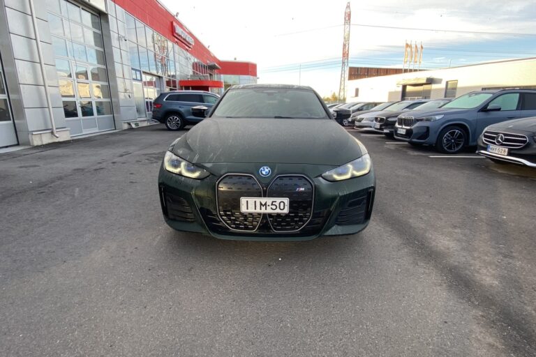 BMW i4