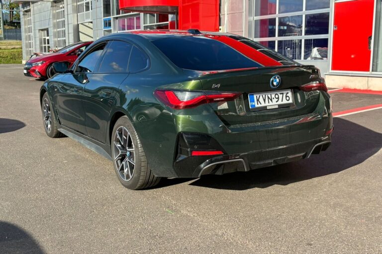 BMW i4