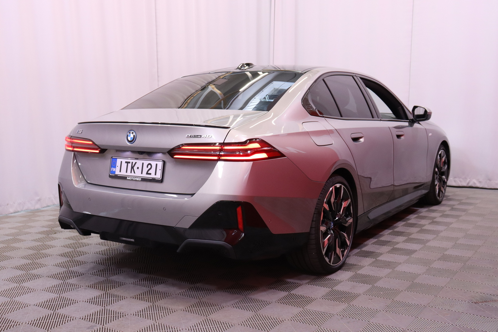 BMW - i5 - G60 eDrive40 M Sport Pro - Sedan