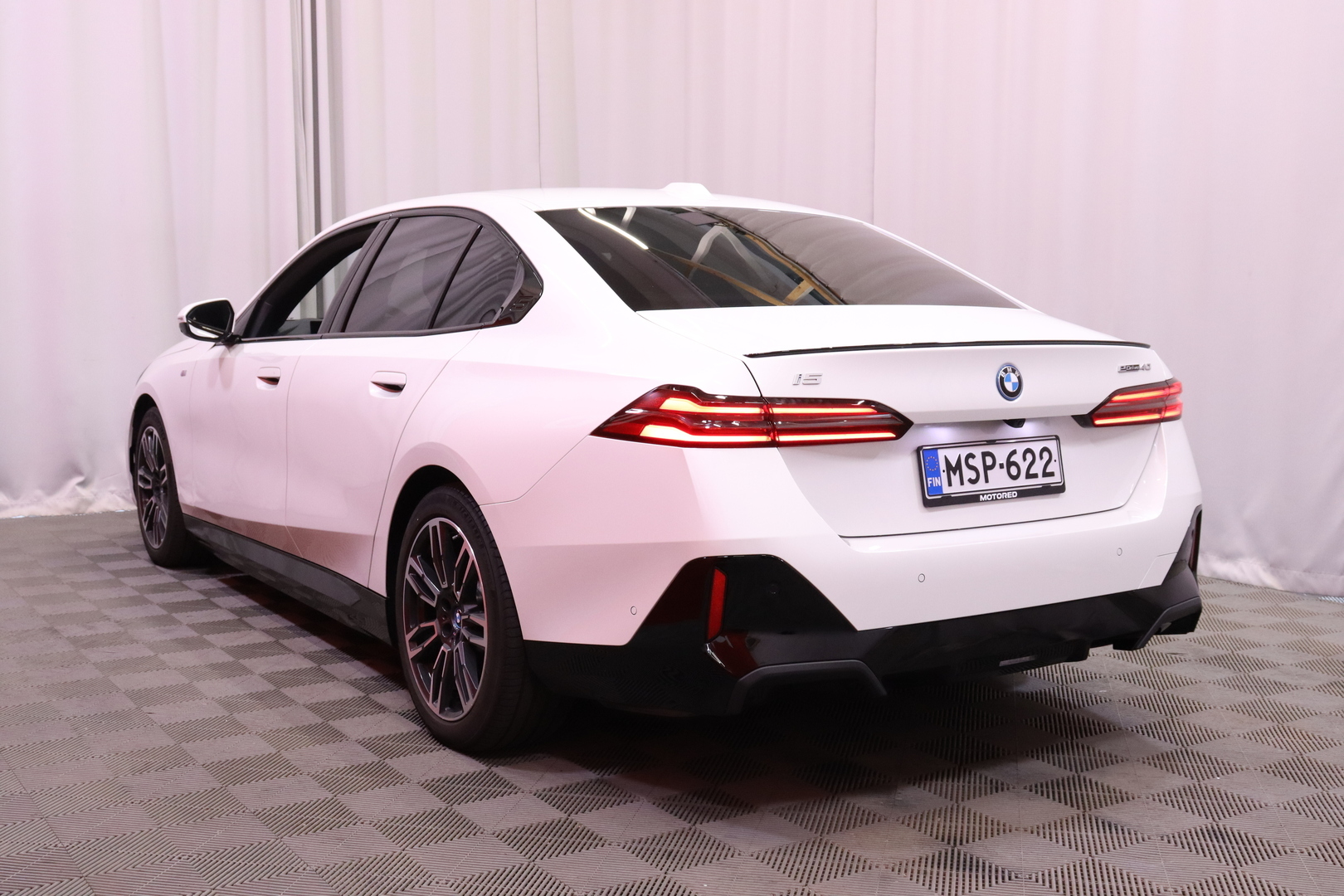 BMW - i5 - G60 eDrive40 M Sport Pro - Sedan
