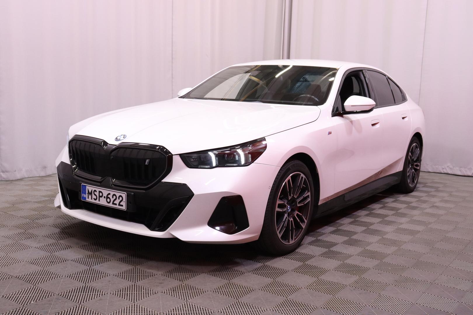 BMW - i5 - G60 eDrive40 M Sport Pro - Sedan