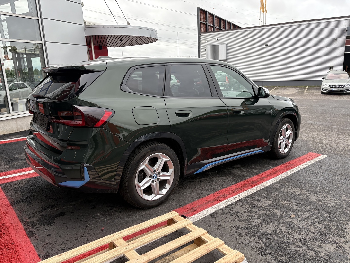 BMW - iX1 - U11 30 xDrive Fully Charged - Maastoauto