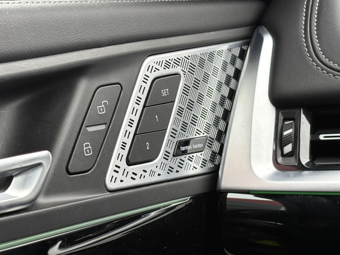 BMW - iX1 - U11 30 xDrive Fully Charged - Maastoauto
